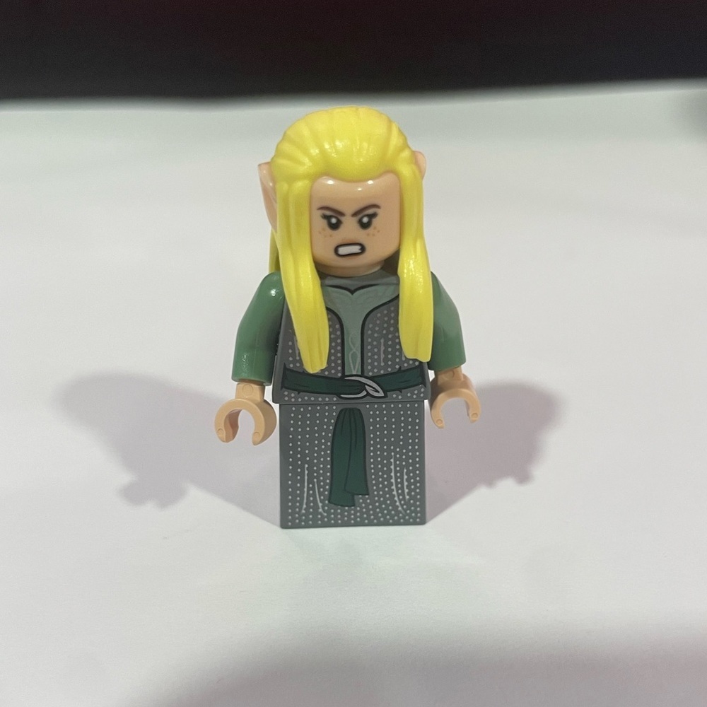 LEGO 10316 ICON Rivendell Male Elf (LOR122) and Female Elf (LOR120) Minifigure